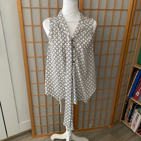 41 Hawthorn Tops - 41 Hawthorn Womens S 4 6 White Black Geo Neck Tie Flowy Shirt Tank Top Blouse